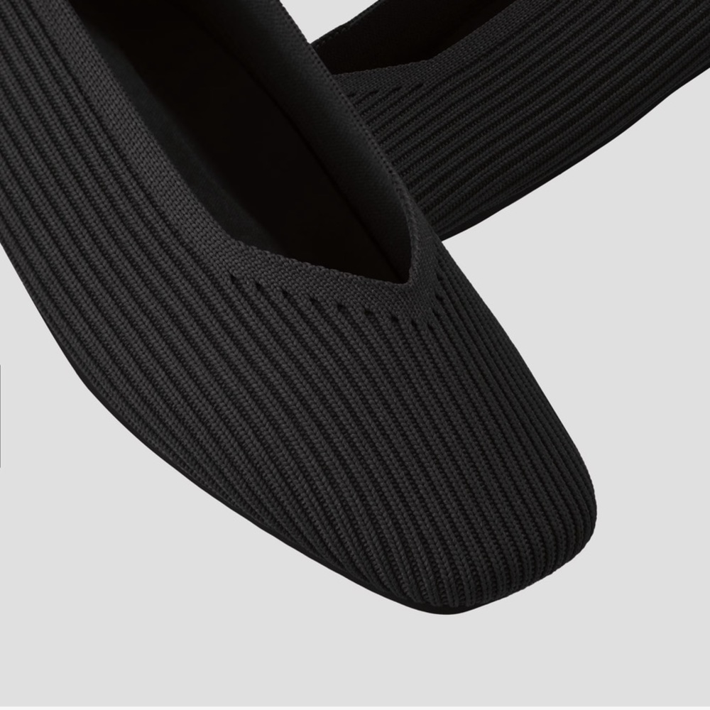 The beloved Margot, VIVAIA Shoes, in BLACK, square-cut, v-cut flats! Like new!